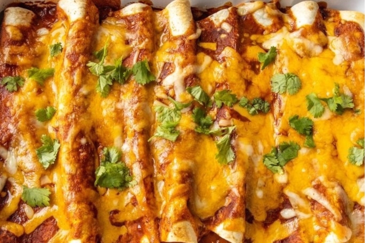 Easy Carnitas Enchiladas (Pork Enchiladas).