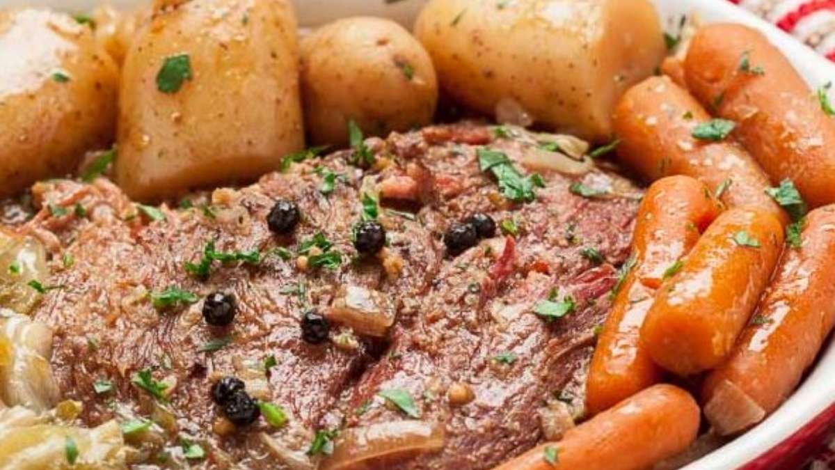 Chew Out Loud Corned Beef with Cabbage