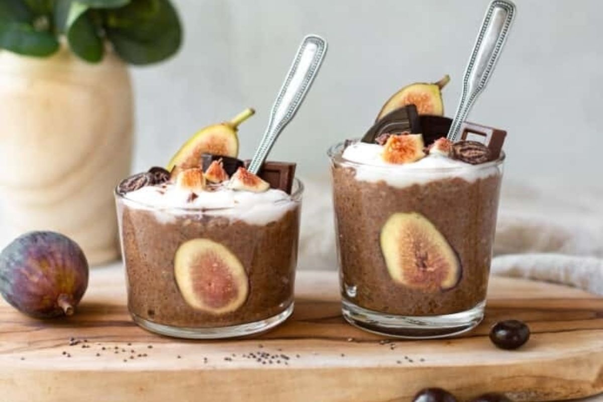 Chocolate Chia Pudding With Figs