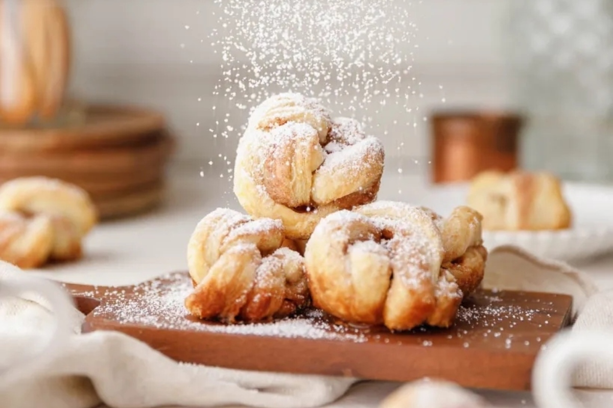 Cinnamon Puff Pastry Knots.
