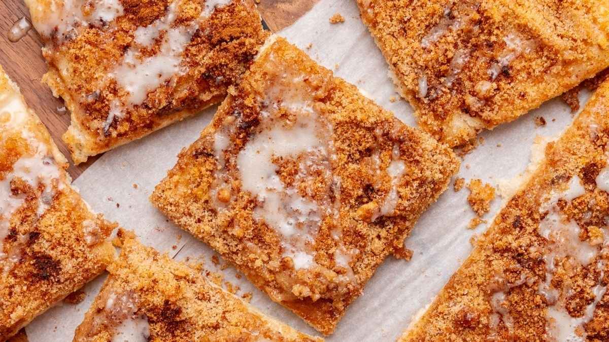 Cinnamon Sugar Dessert Pizza.
