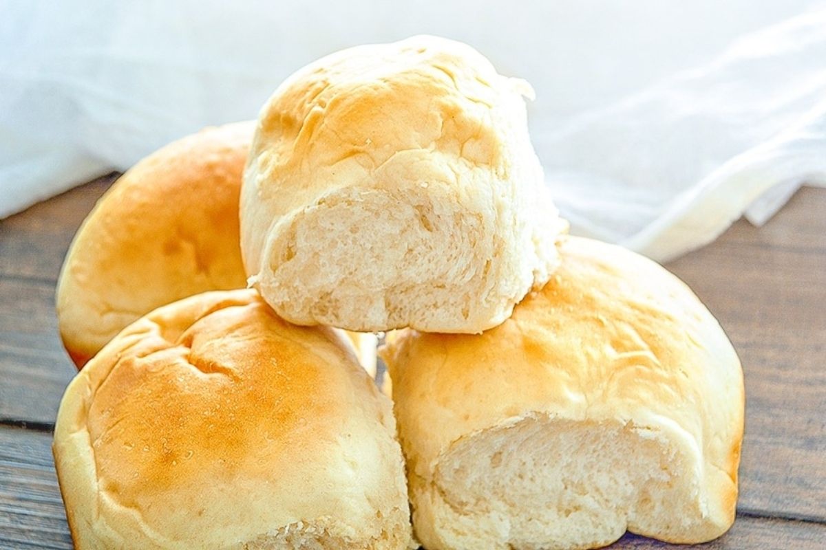 Classic Dinner Rolls
