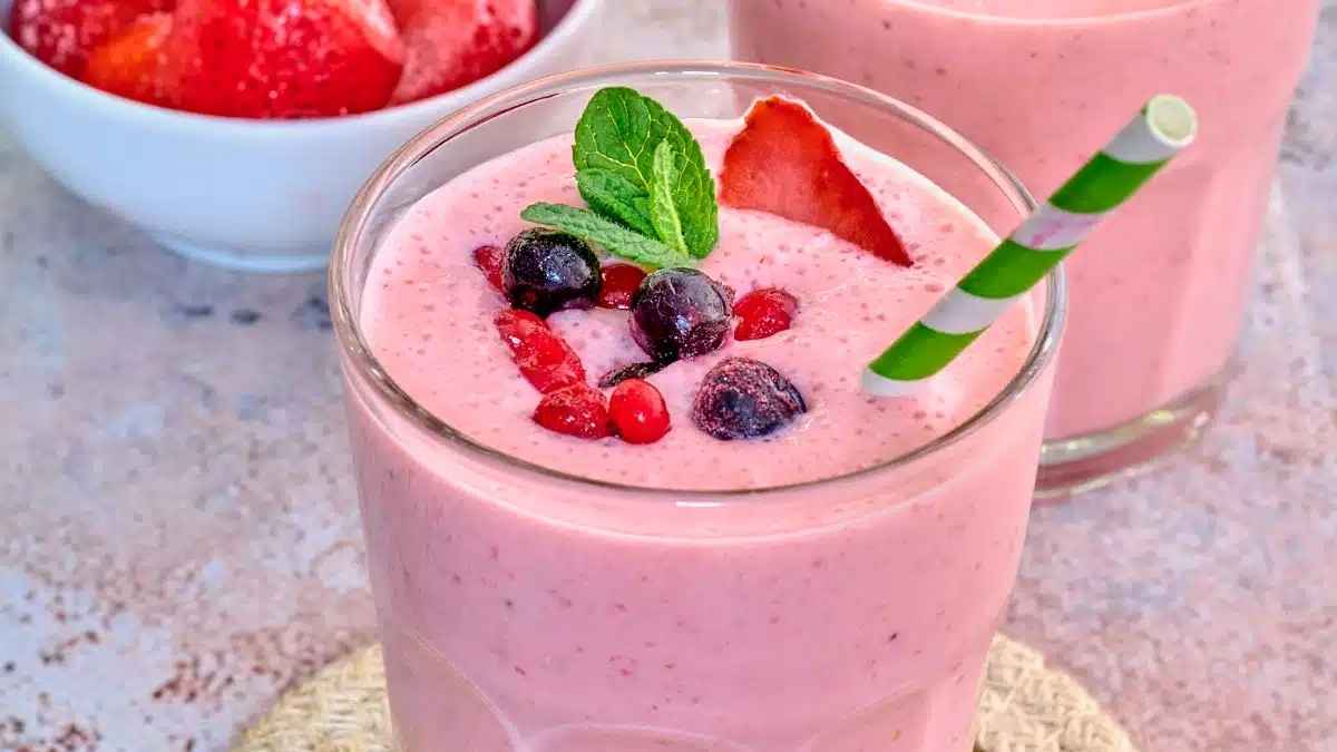 Frozen Strawberry Cottage Cheese Smoothie. 