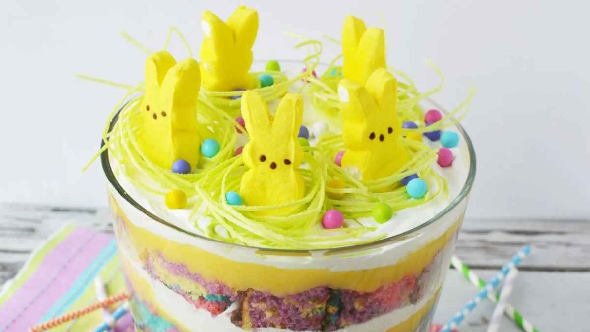 Cutest Easter Trifle Dessert.