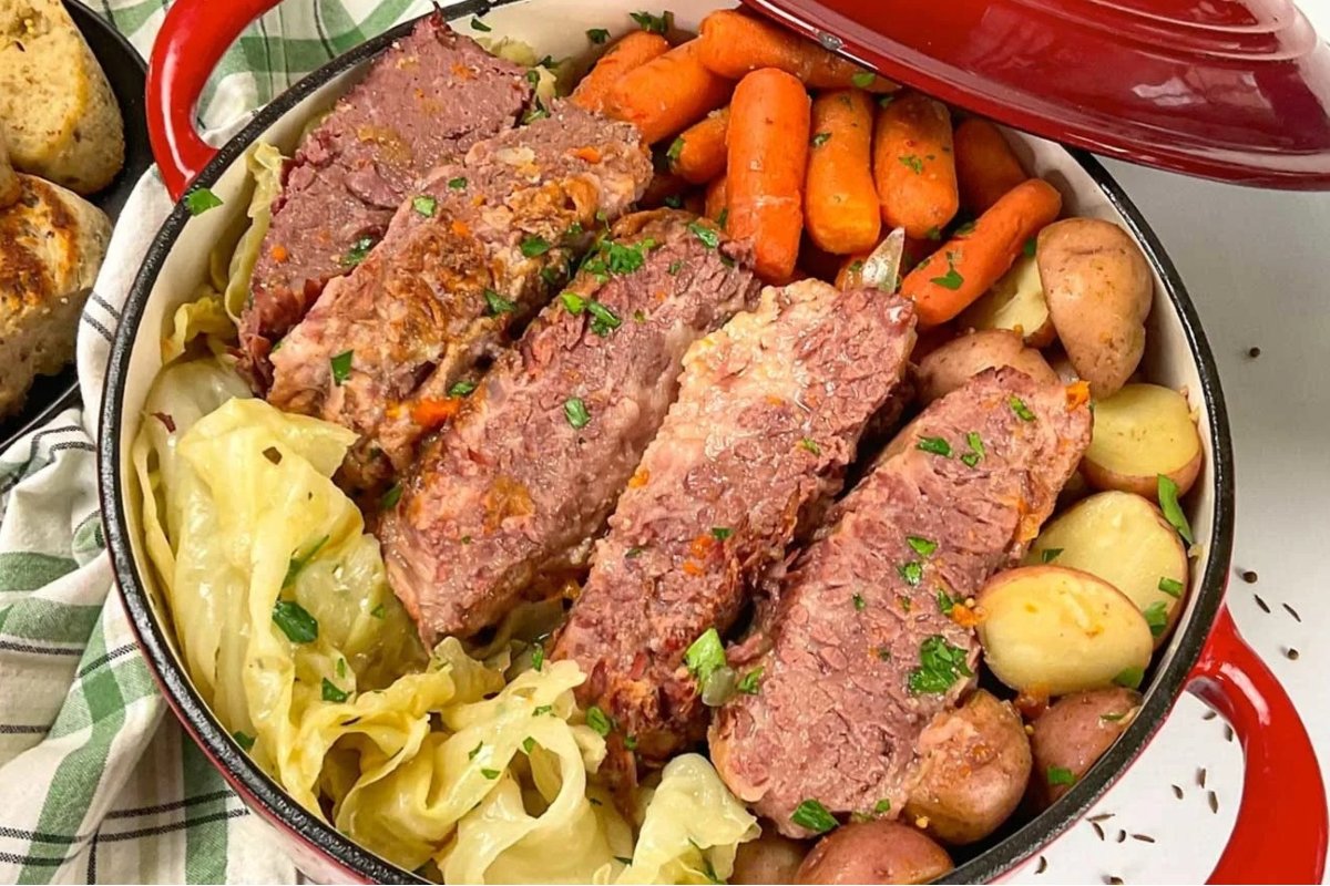 Dutch Oven Corned Beef And Cabbage