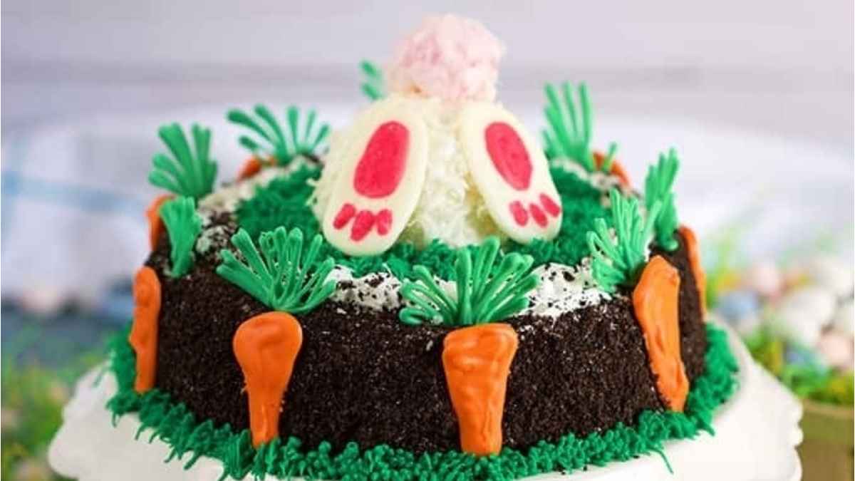 Easter Bunny Oreo Ice Cream Cake. 