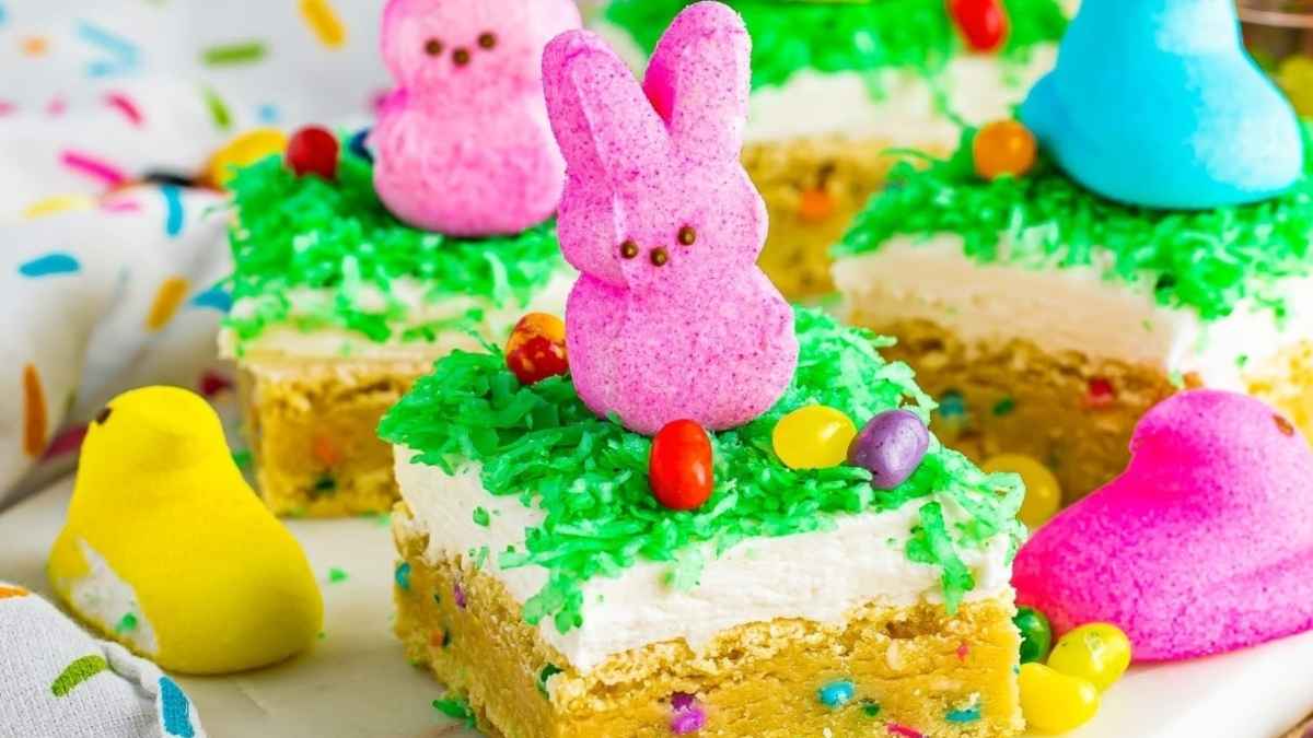 Easter Sugar Cookie Bars With Peeps.