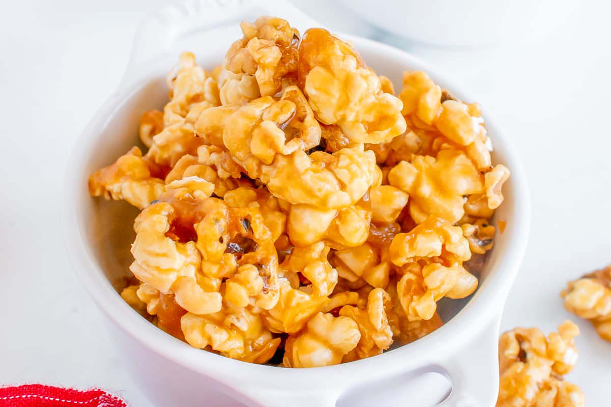 Easy Homemade Caramel Popcorn.