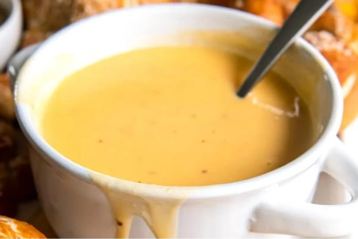 Easy Beer Cheese Dip In 15 Minutes