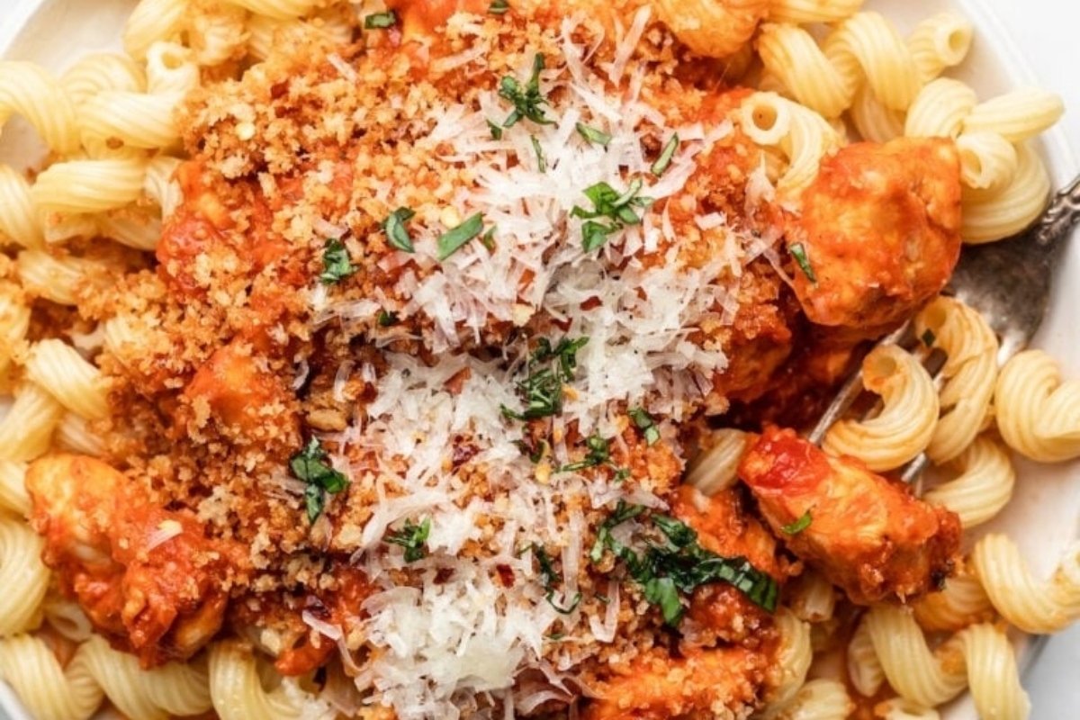 Easy Chicken Parmesan Pasta