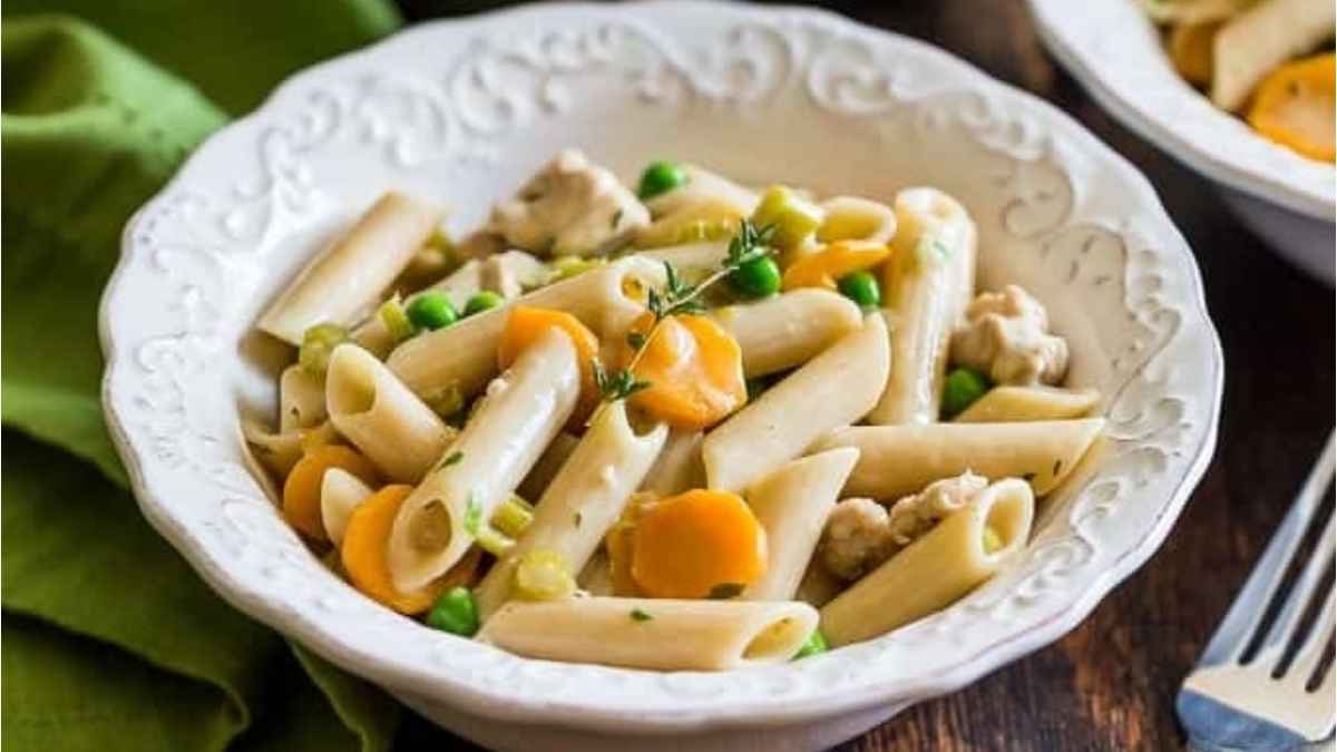 Easy Chicken Pot Pie Pasta.