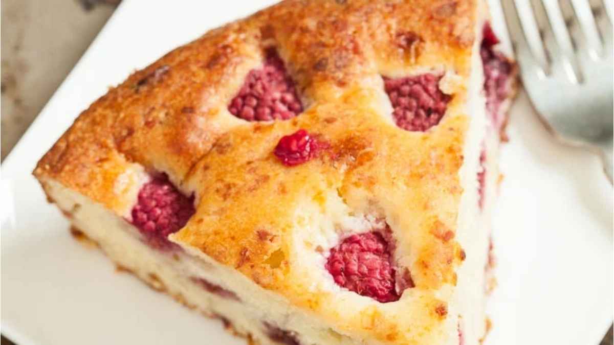 Raspberry Cake.