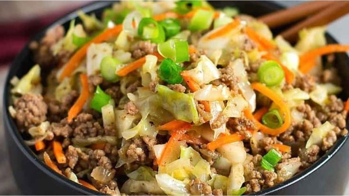 Egg Roll In A Bowl {Crack Slaw}.