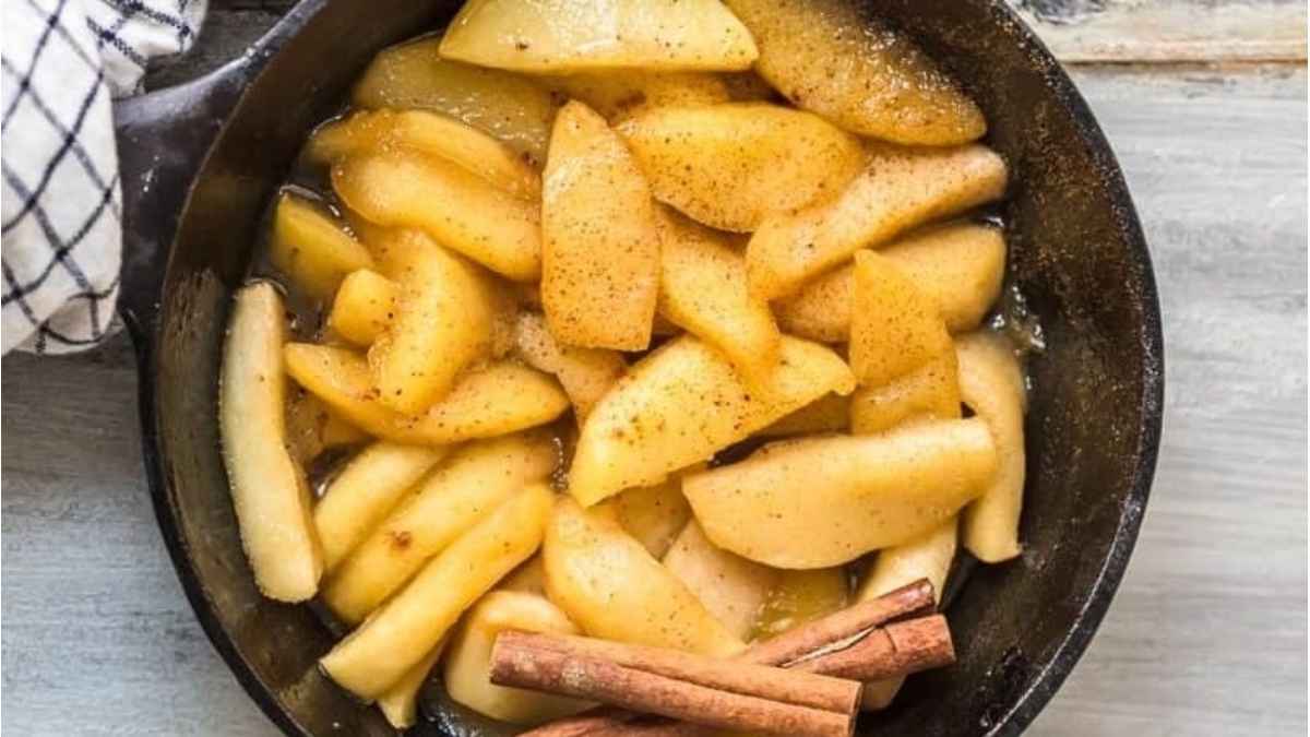 Fried Apples Recipe (How To Make Fried Apples).