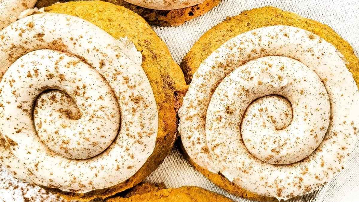Gluten-Free Crumbl Cookies.