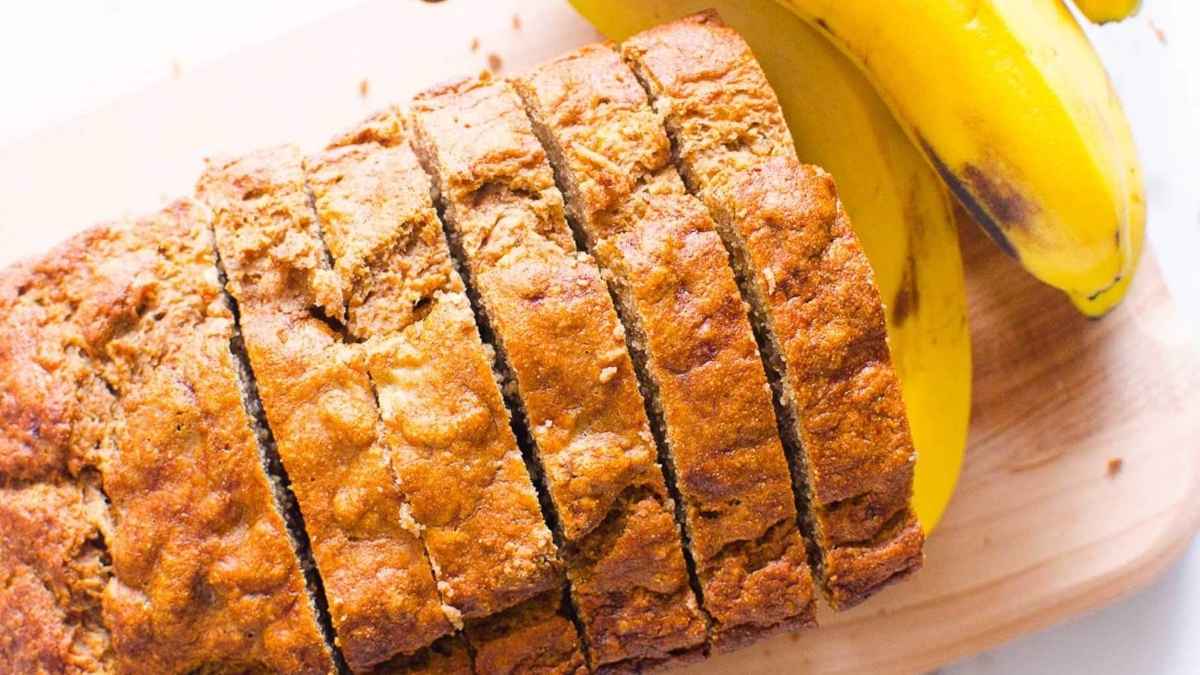 Healthy Banana Bread With Applesauce.