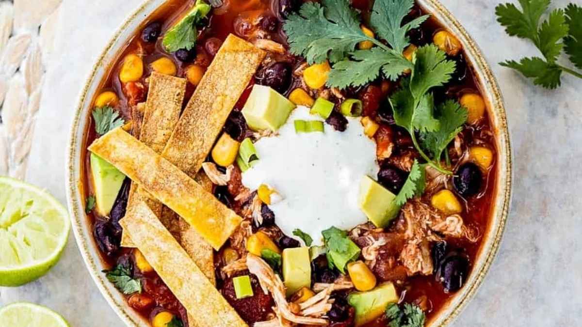 Healthy Chicken Tortilla Soup Recipe {Slow Cooker}.