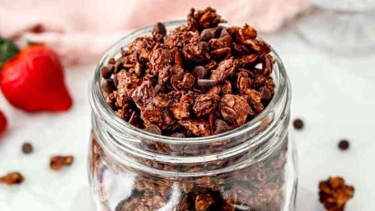 Healthy Chocolate Granola Recipe.