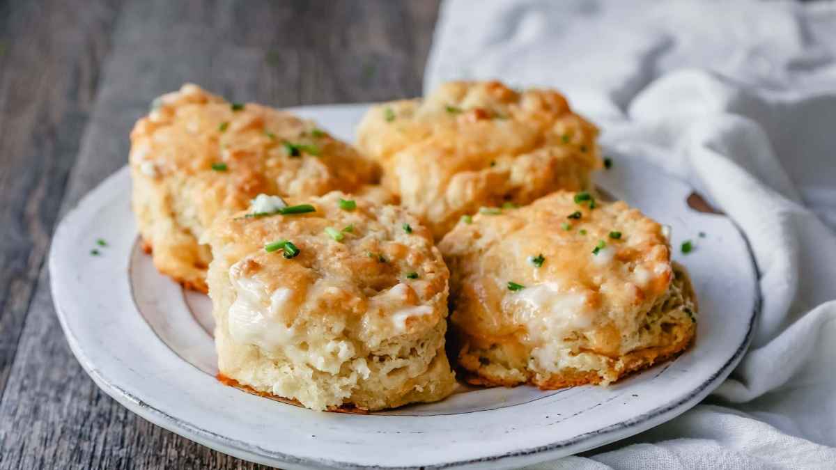 Homemade Cheesy Garlic Biscuits.