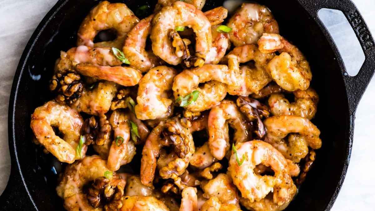 Honey Walnut Shrimp (Easy + Healthier Recipe!). 