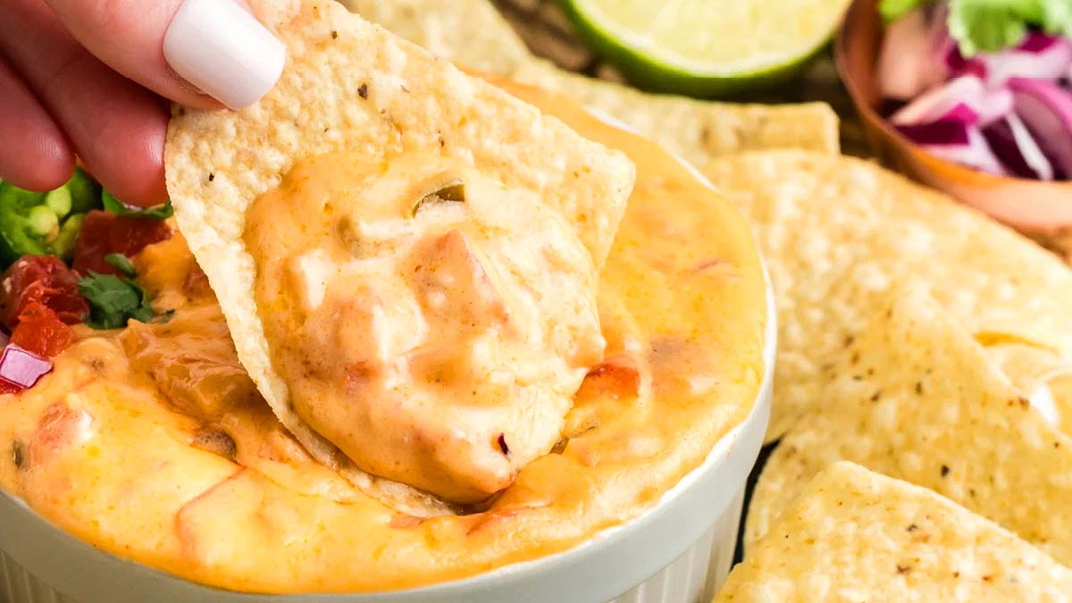 Instant Pot Queso.