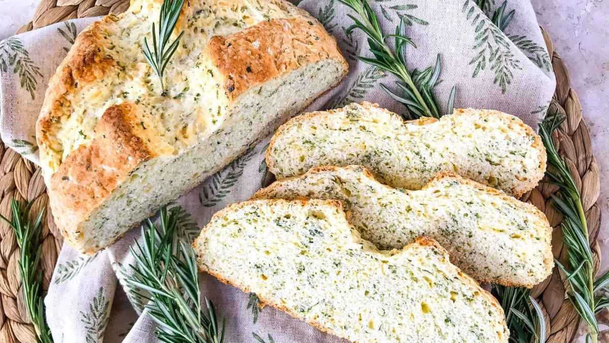 Irish Herb Cheddar Soda Bread Mini Loaf.