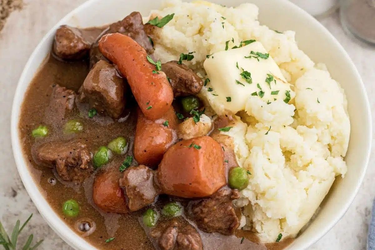 Irish Stew With Mashed Potatoes 1