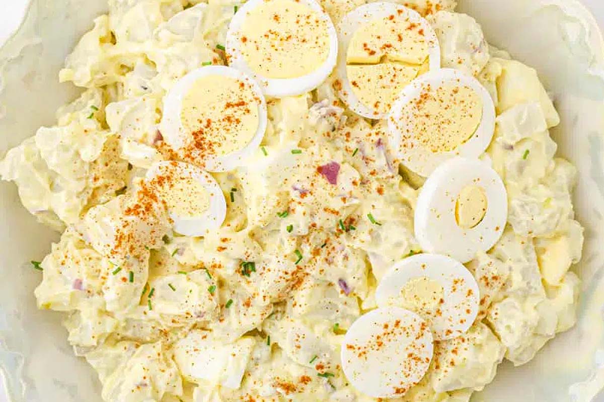 Classic Potato Salad Recipe With Egg. 