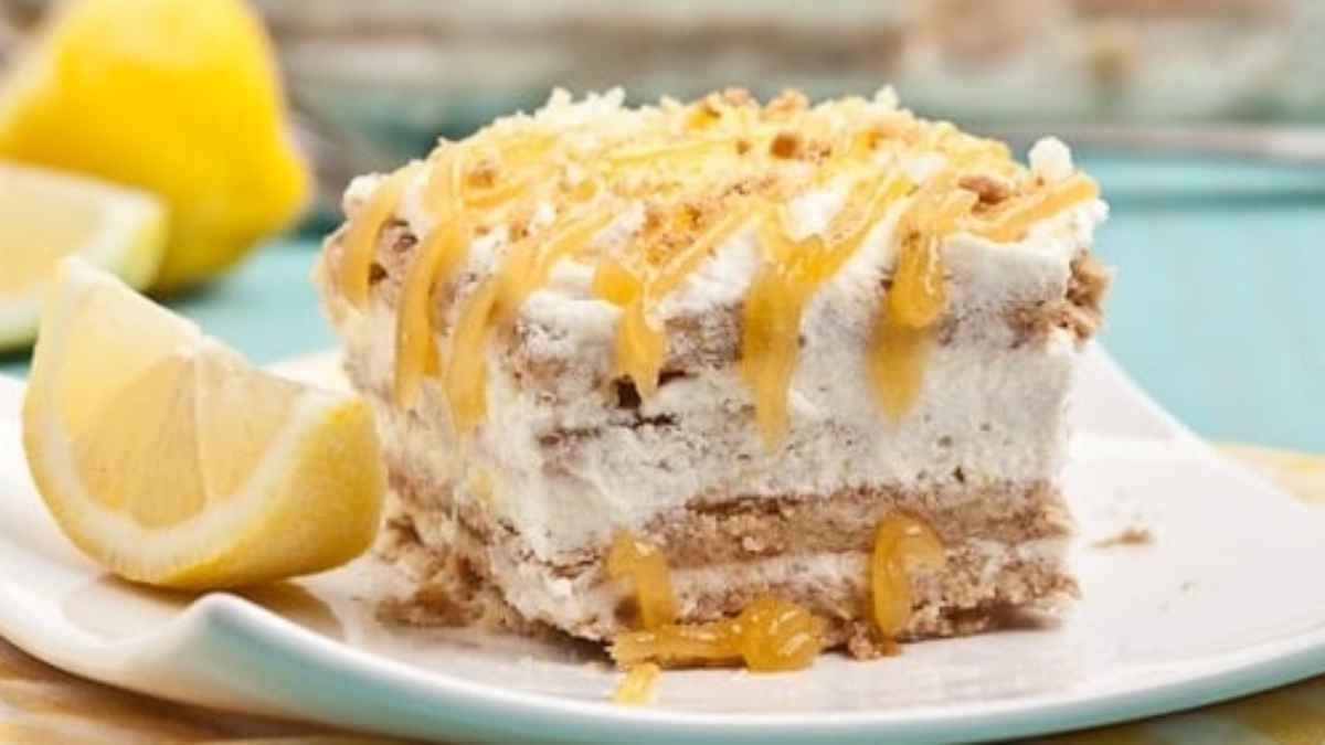 Lemon Icebox Cake (No Bake!). 