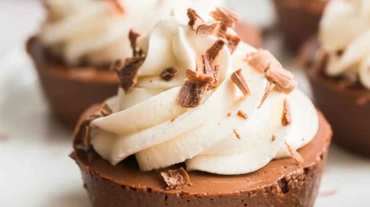 Light Chocolate Cheesecakes. 