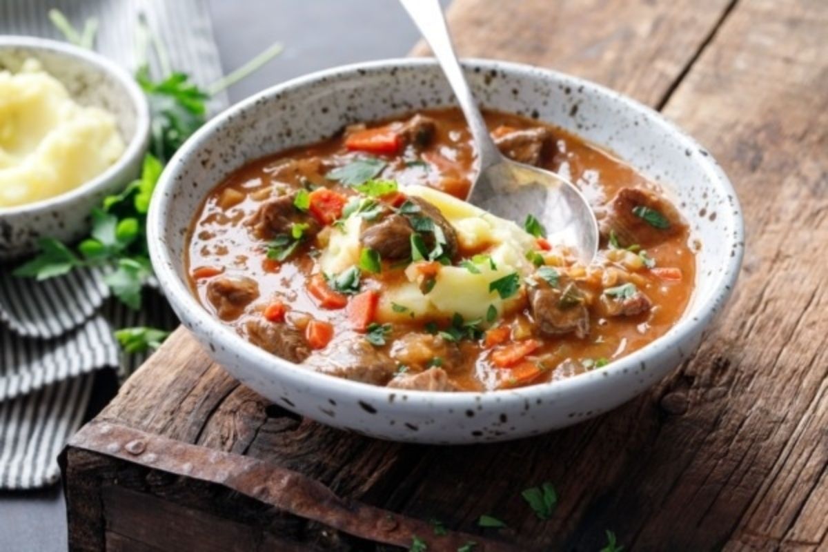 Loaded Beef Stew With Mashed Potatoes