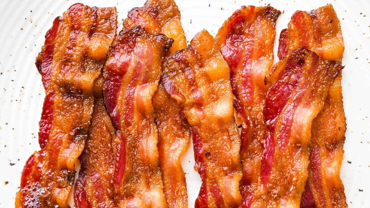 Mess Free Bacon in the Oven.