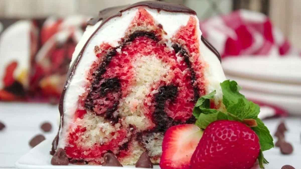 Neapolitan Bundt Cake Recipe.