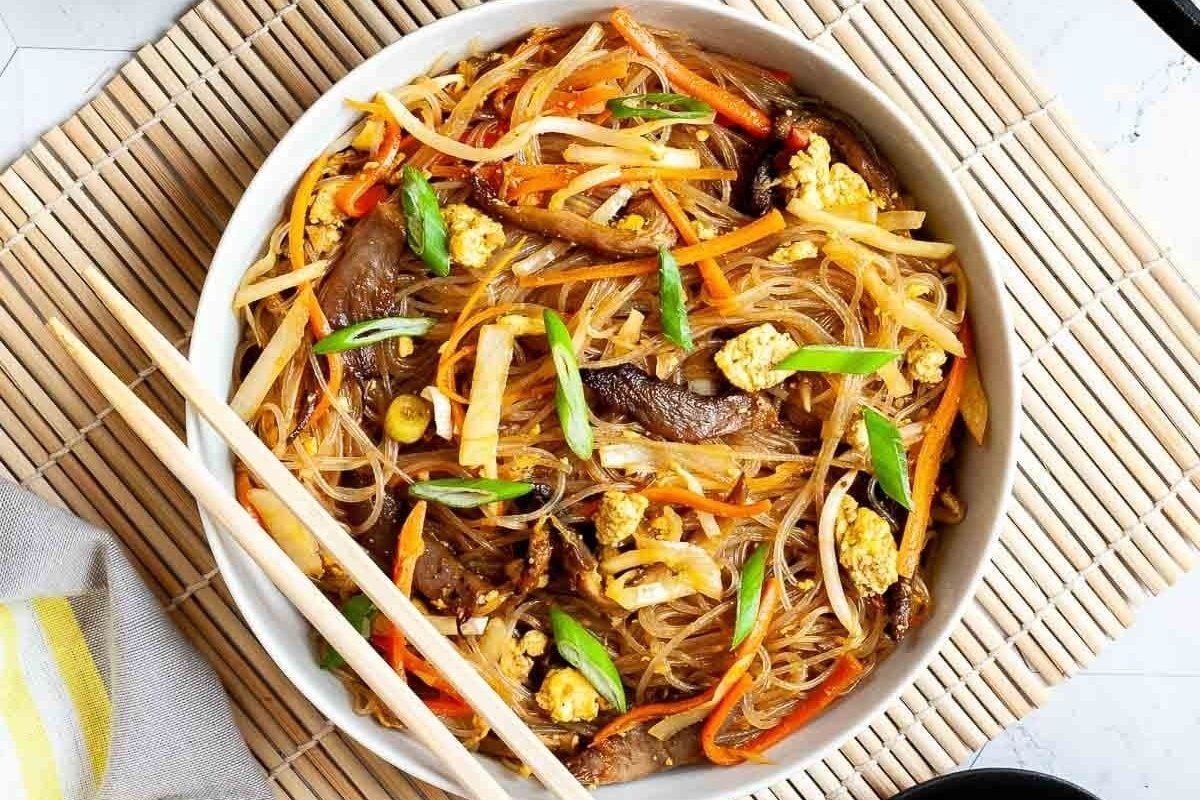 Pad Woon Sen Thai Glass Noodles Stir Fry