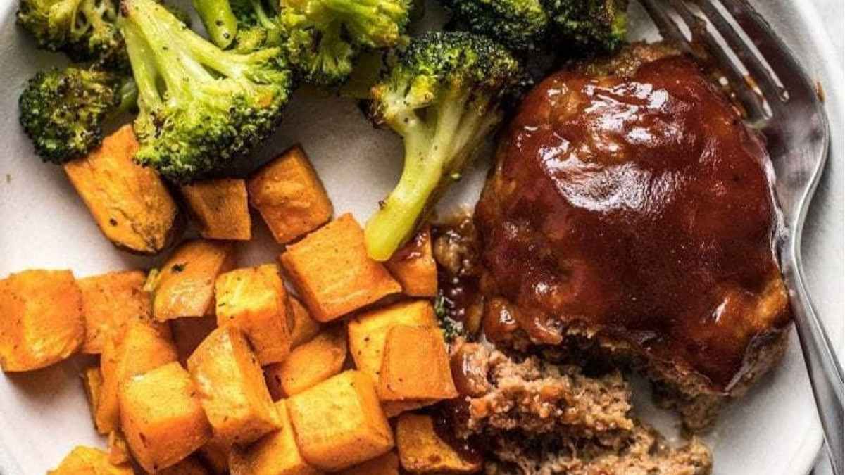 Sheet Pan Bbq Meatloaf Dinner.