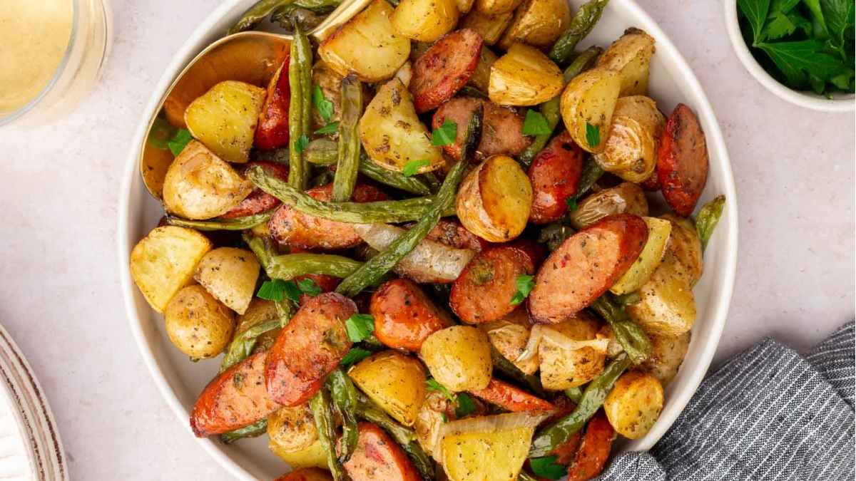 Sheet Pan Sausage, Green Beans, and Potatoes.