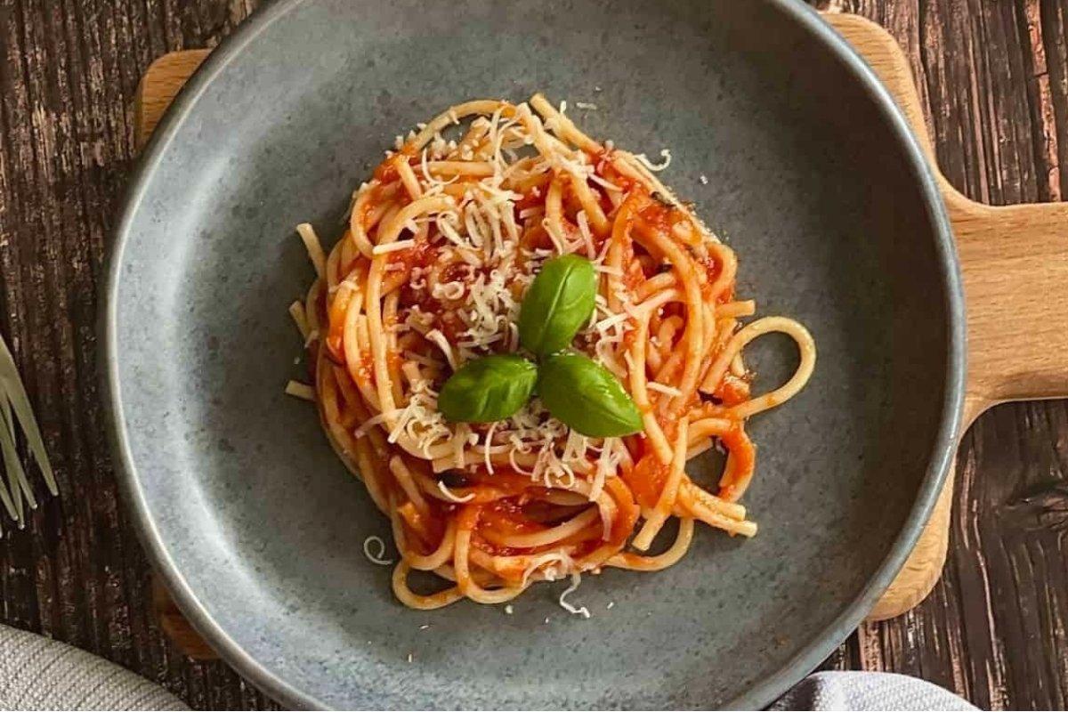 Simple Italian Tomato Spaghetti