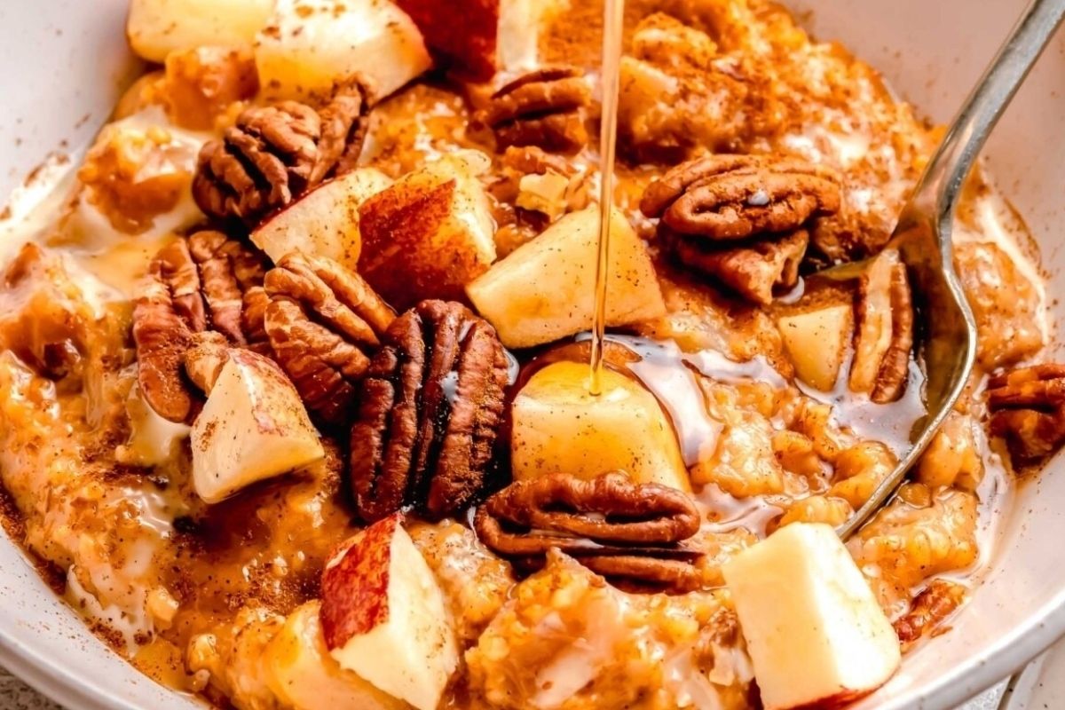 Slow Cooker Overnight Apple Cinnamon Oats