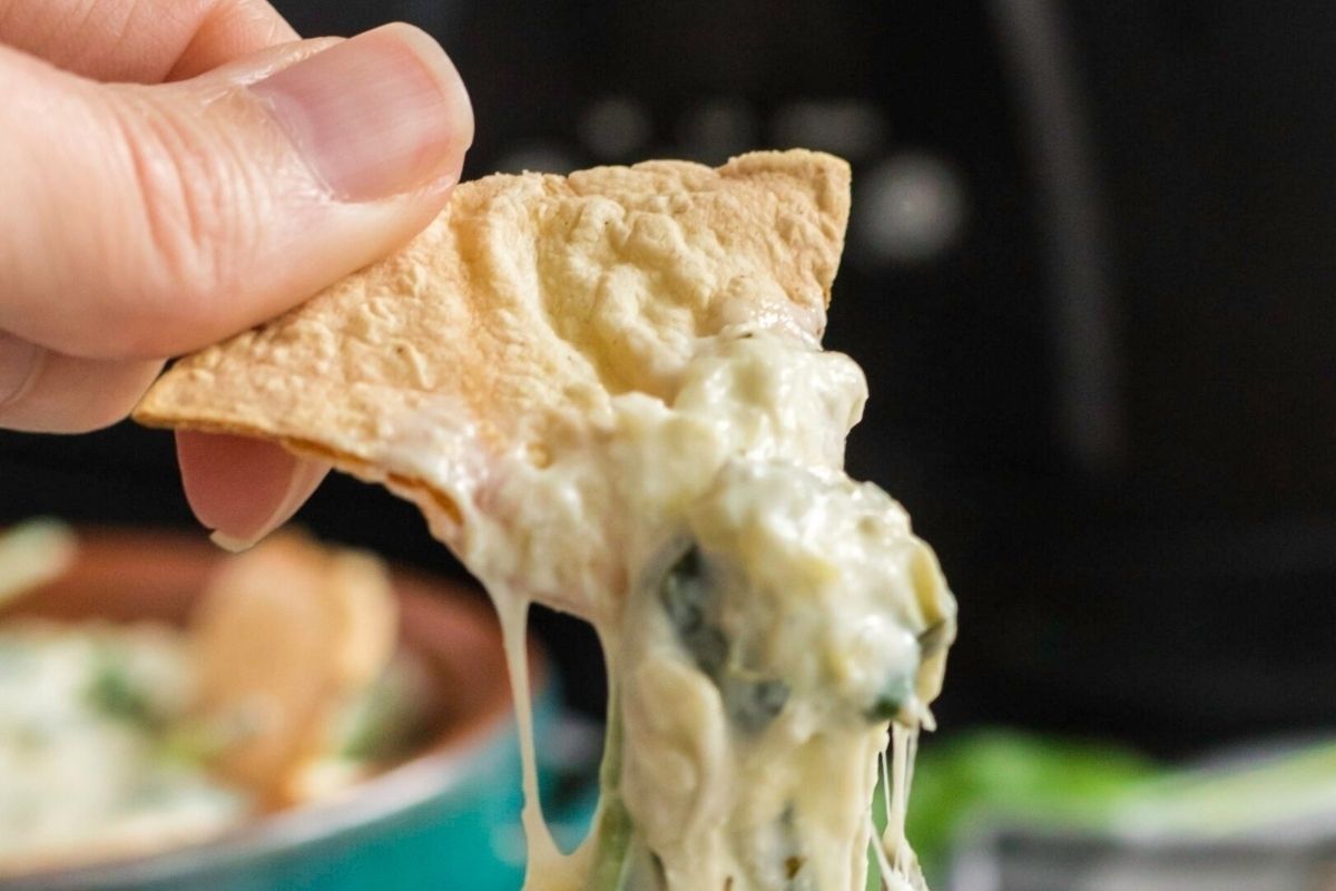 Slow Cooker Spinach Artichoke Dip