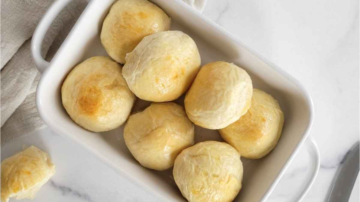 Small Batch Dinner Rolls.