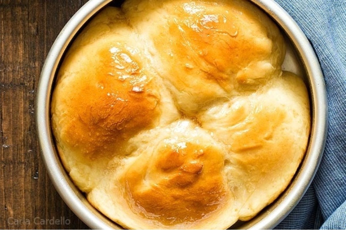 Small Batch Dinner Rolls Eggless