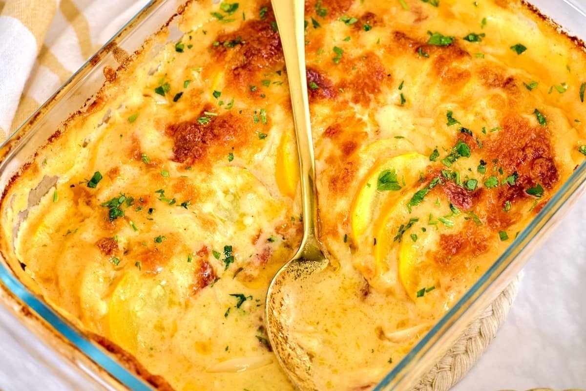 Creamy Baked Yellow Squash Casserole Recipe.