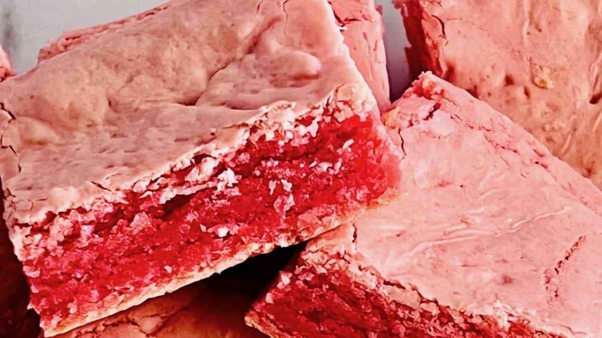 Strawberry Brownies. 