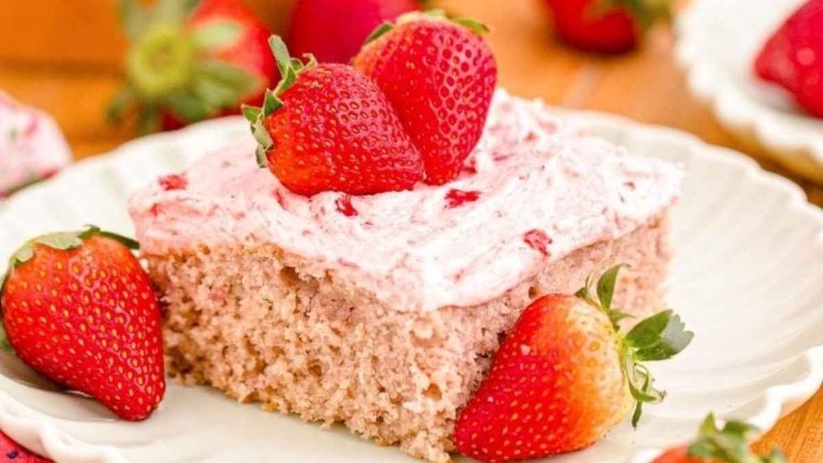 Strawberry Sheet Cake (From Scratch).