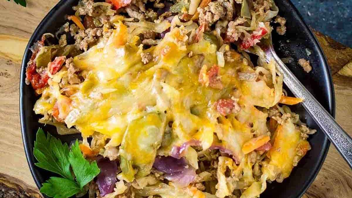 Super Easy One Skillet Stuffed Cabbage Casserole. 