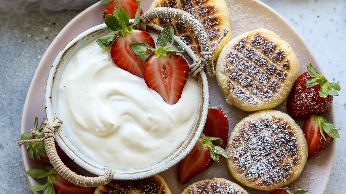 Russian Syrniki Cottage Cheese Pancakes.