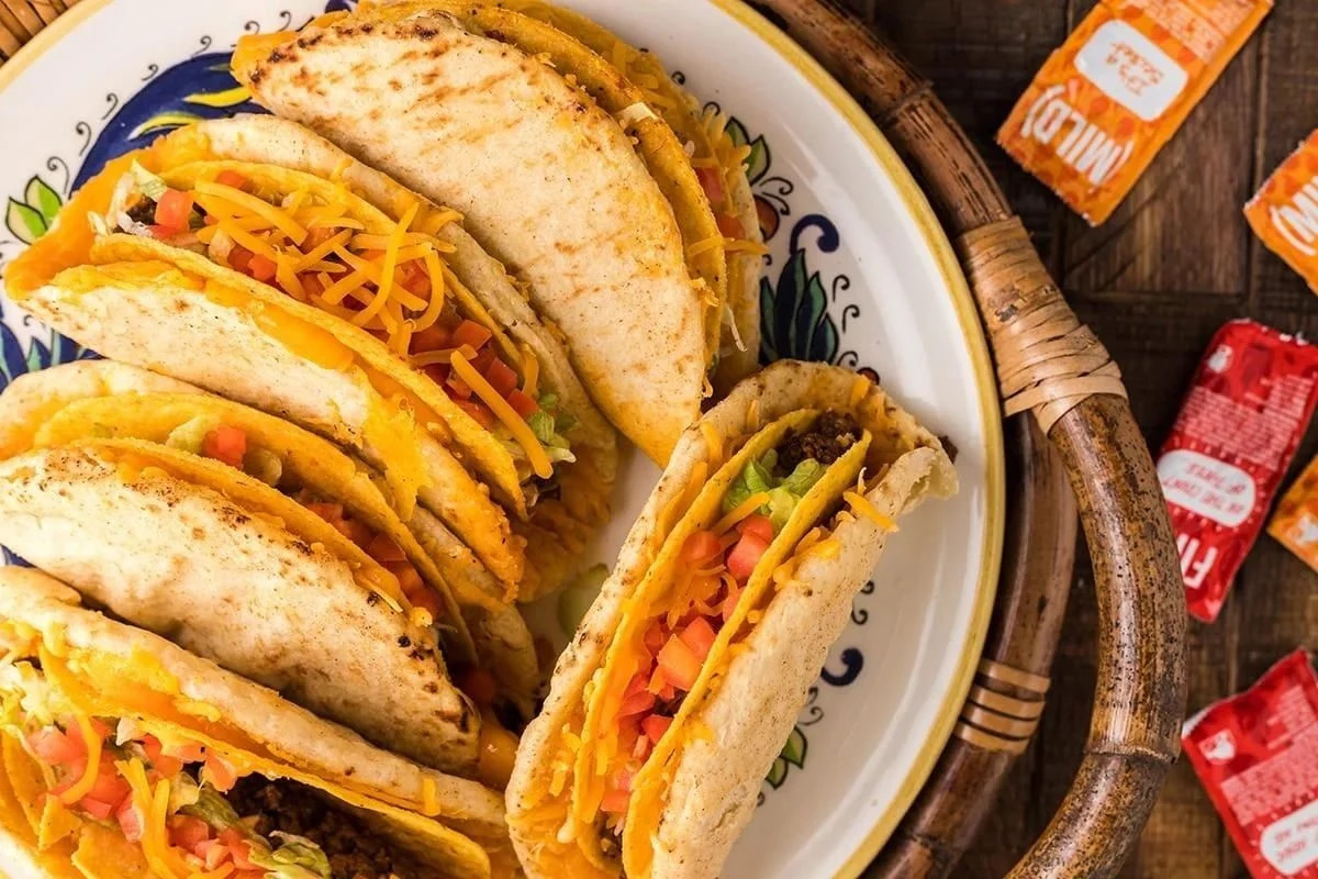 Taco Bell Cheesy Gordita Crunch Copycat. 