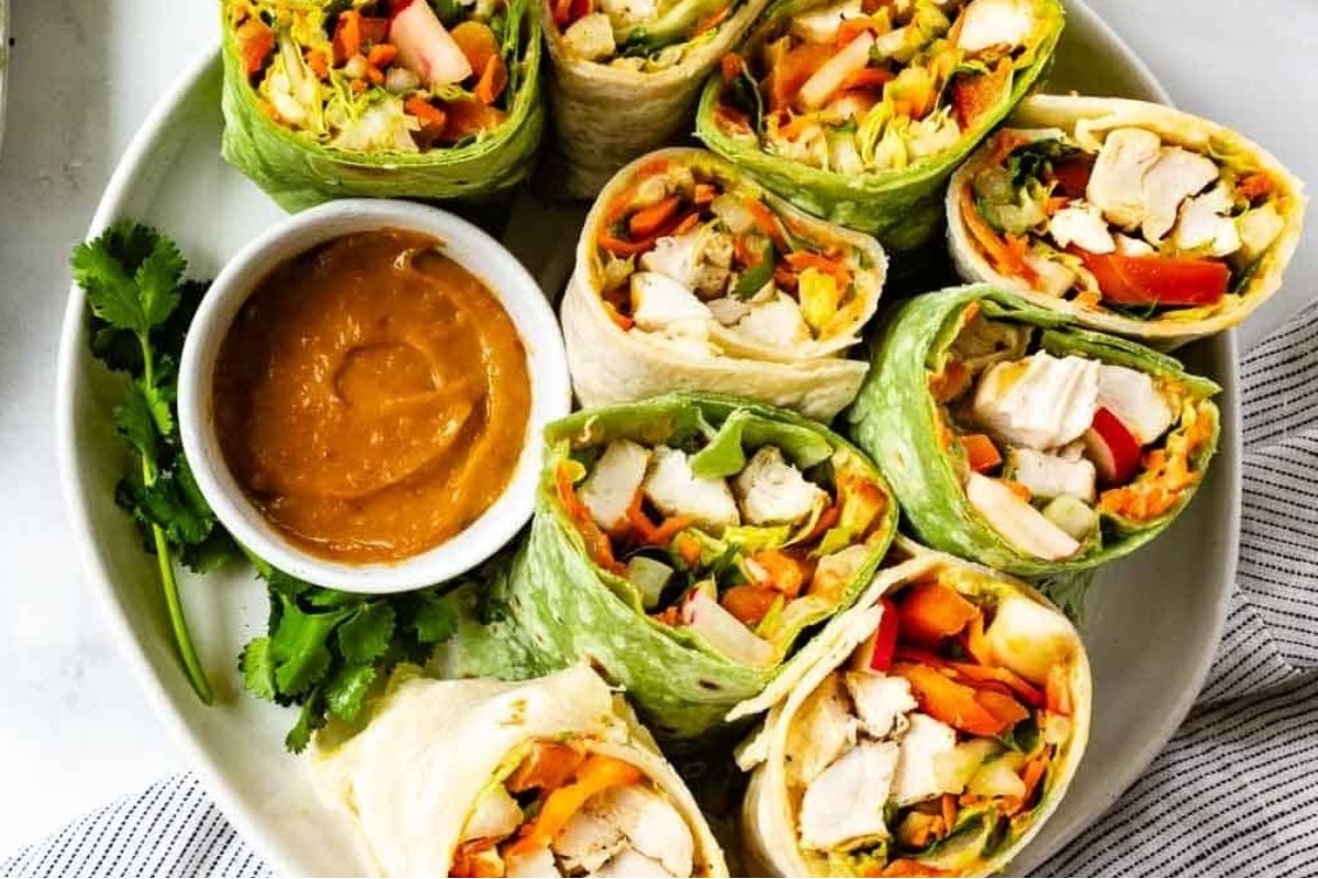 Thai Chicken Wraps With Peanut Sauce
