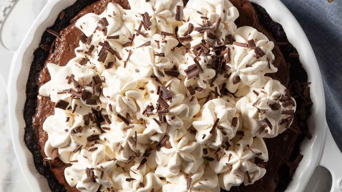 The Best Chocolate Pie. 