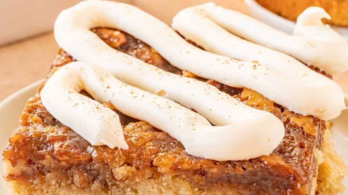 The Best Pecan Pie Cake